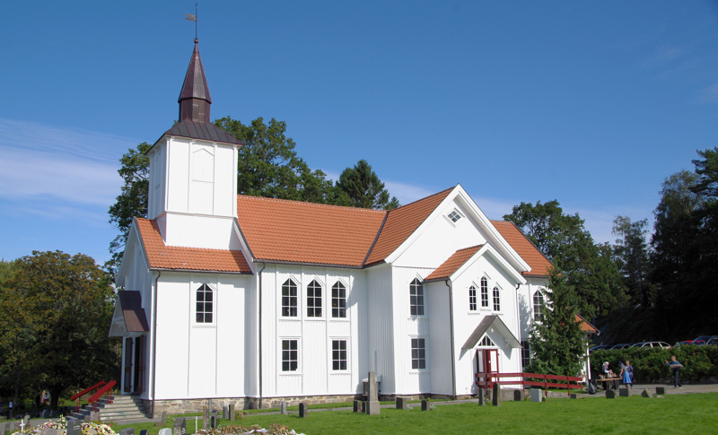 Randesund kirke - vår hvite trekirke fra 1864