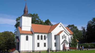 Randesund kirke - vår hvite trekirke fra 1864