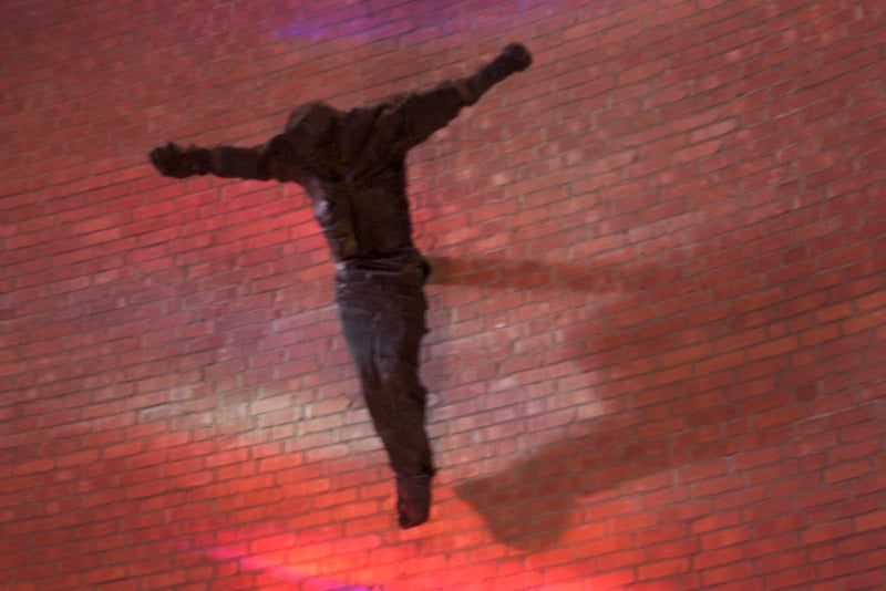 Kjell Nupens Kristus-figur i Søm kirke