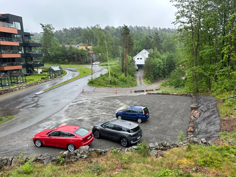 Parkeringsplassen øst for Søm kirke