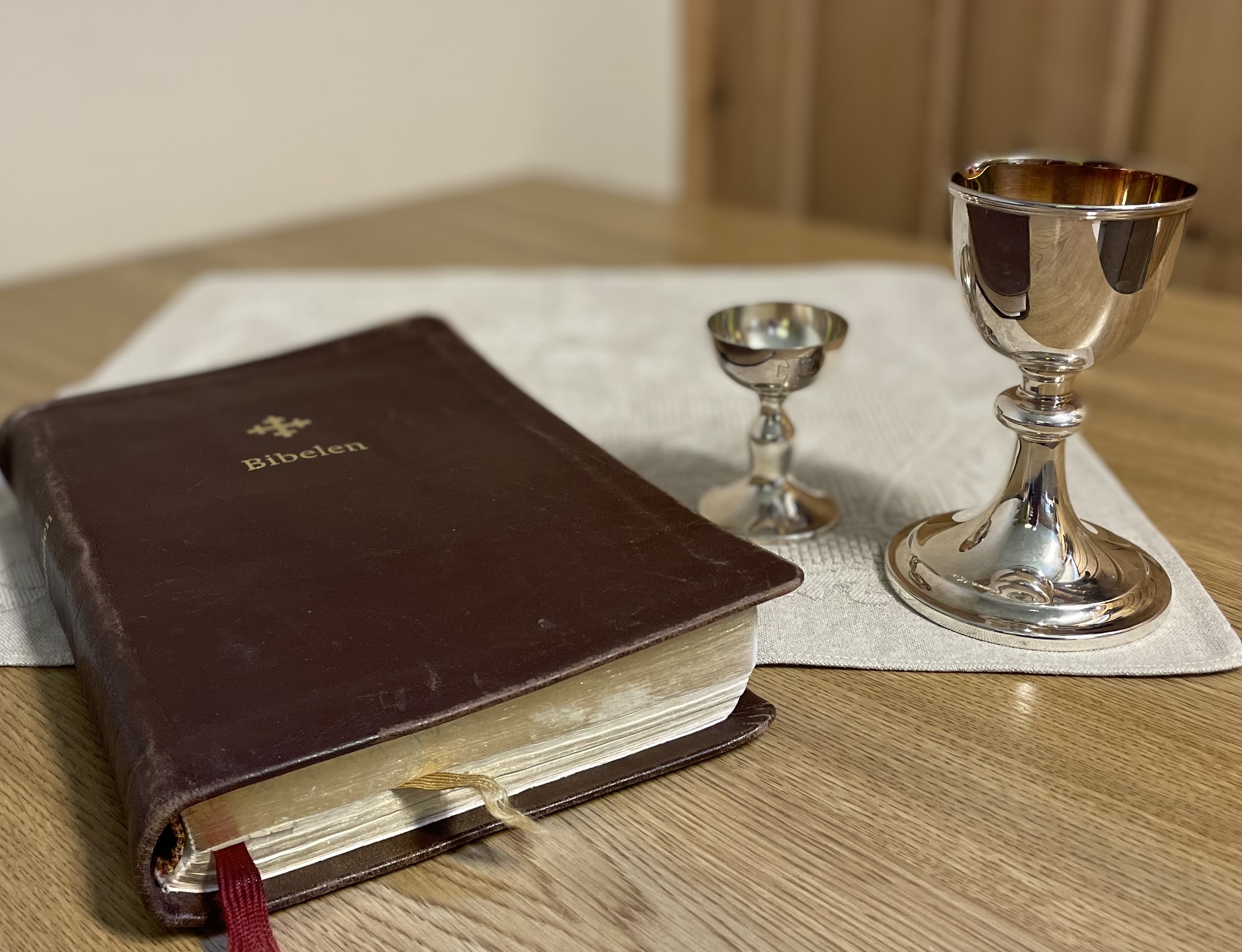 Middagsbønn, kaffe og samvær i Berkåk kirke