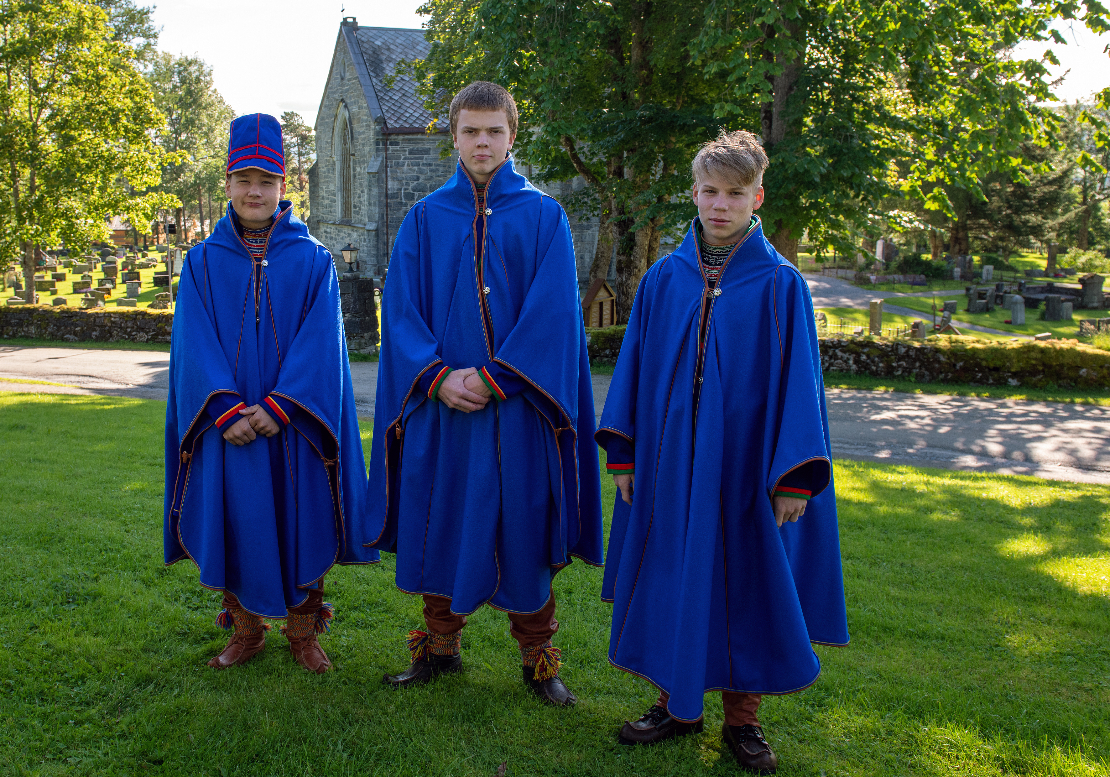 Konfirmasjon: Du lærer om kristne verdier; du får markert at du begynner å bli voksen; du får mye fin oppmerksomhet, og du får nye venner. (Guvvie: Aina Bye)