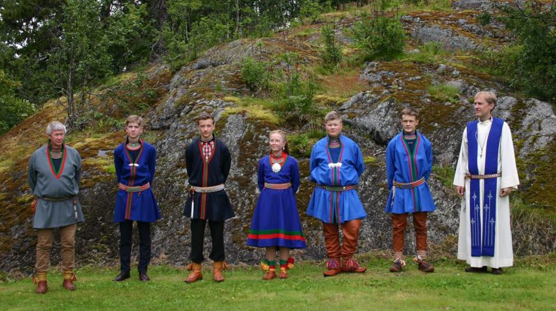 Konfirmanter i Samien Åålmege 2021, Røyrvik. Foto Helen Jønsson