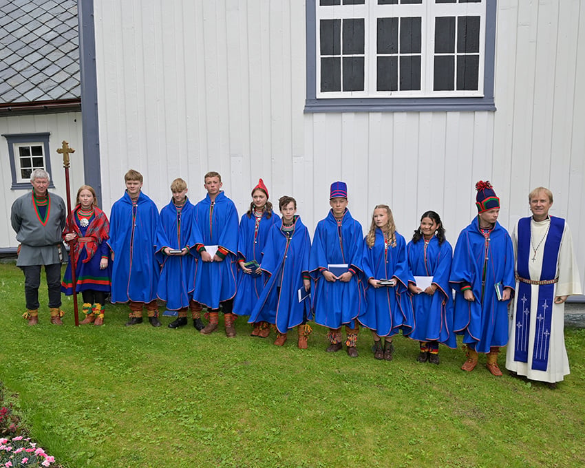 Konfirmanter ved Oppdal kirke 2025. Foto: Morgan Frelsøy