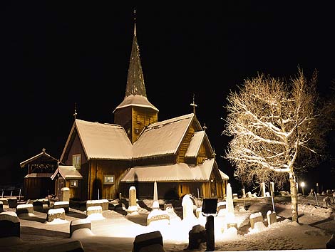 Hedalen stavkirke, vinter