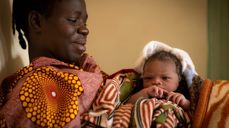 Kirkens nødhjelp: Anita Lamisoni har akkurat født sitt første barn. Hun har fått navnet Grace, for hun er både en gave og en nåde, forteller den stolte moren.