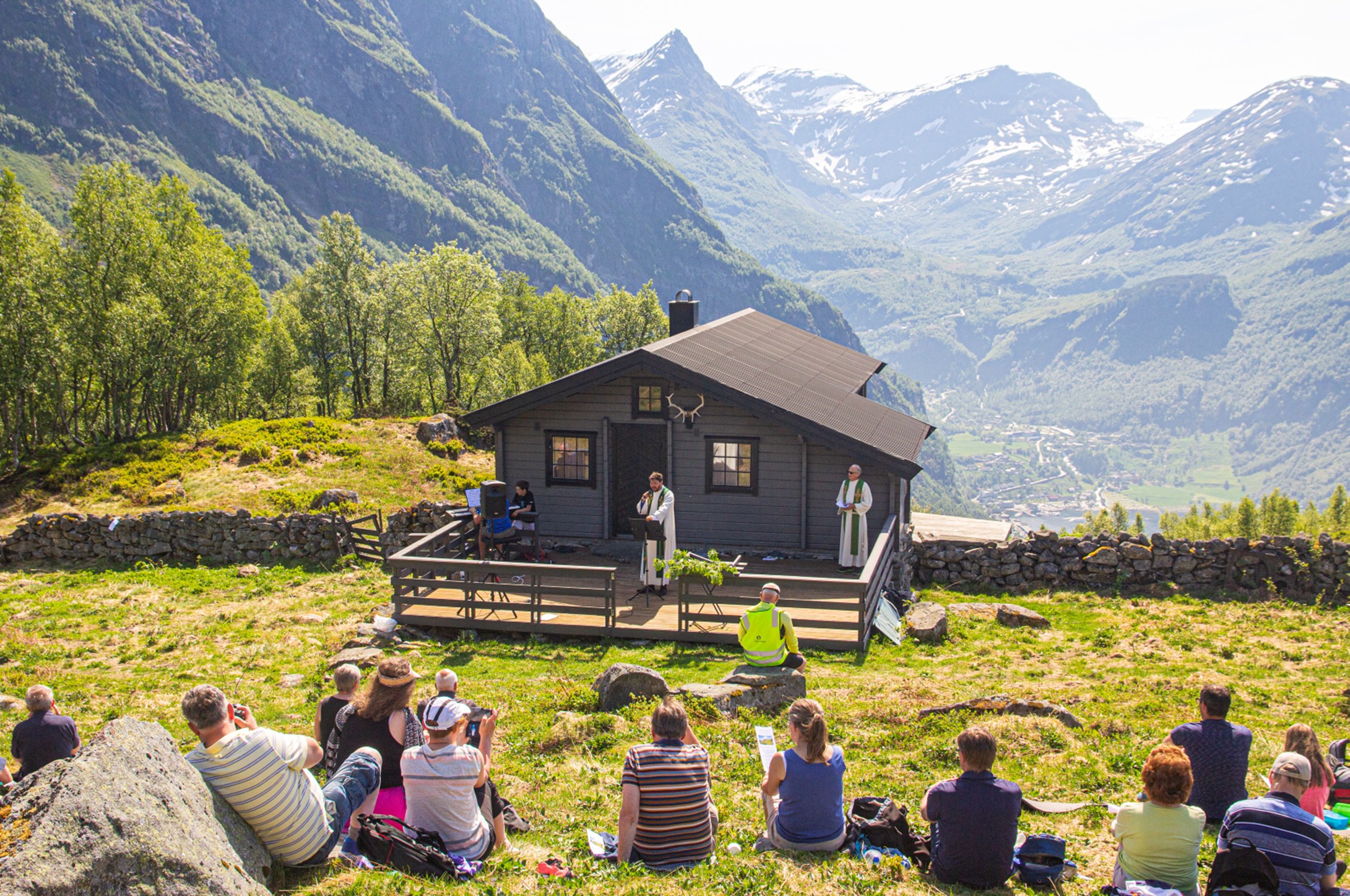 Verdsarvgudsteneste på Hausetsetra i Geiranger 6. juni.