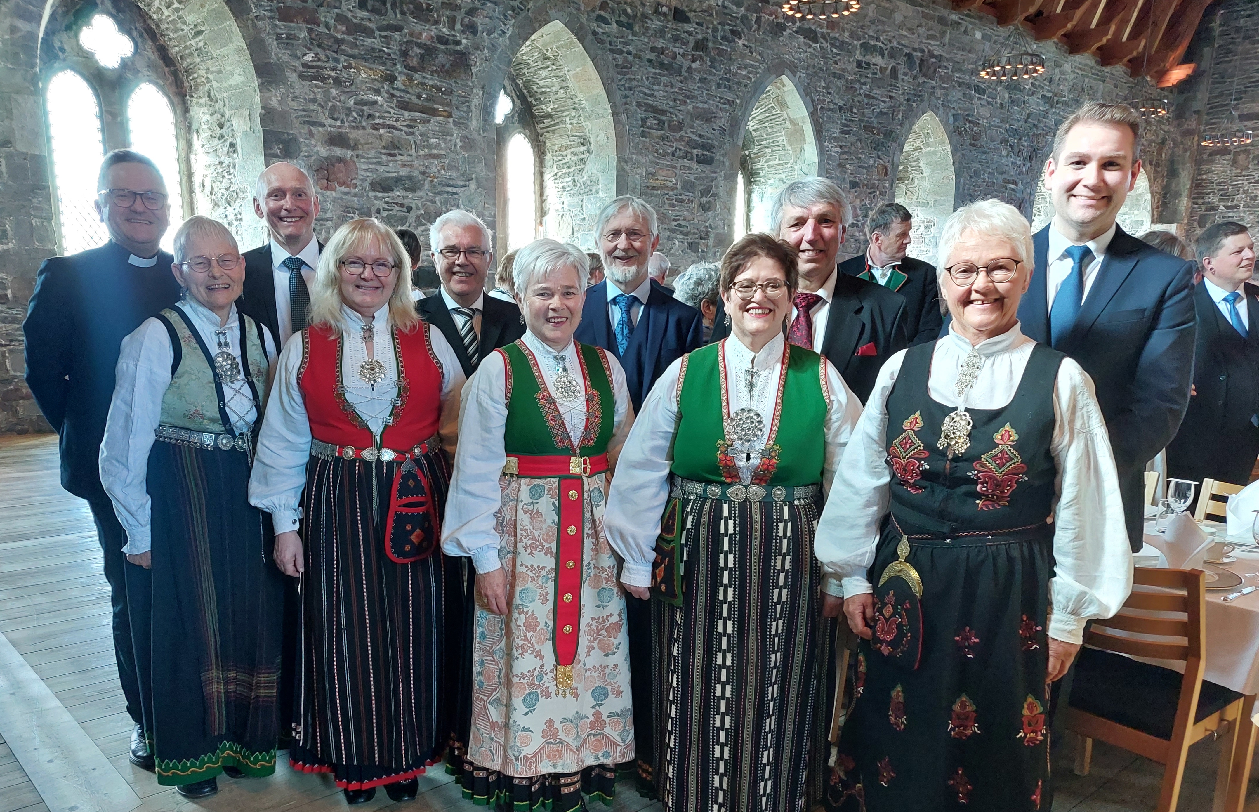 Prost og soknerådsleiarar var invitert til vigslingshelga 