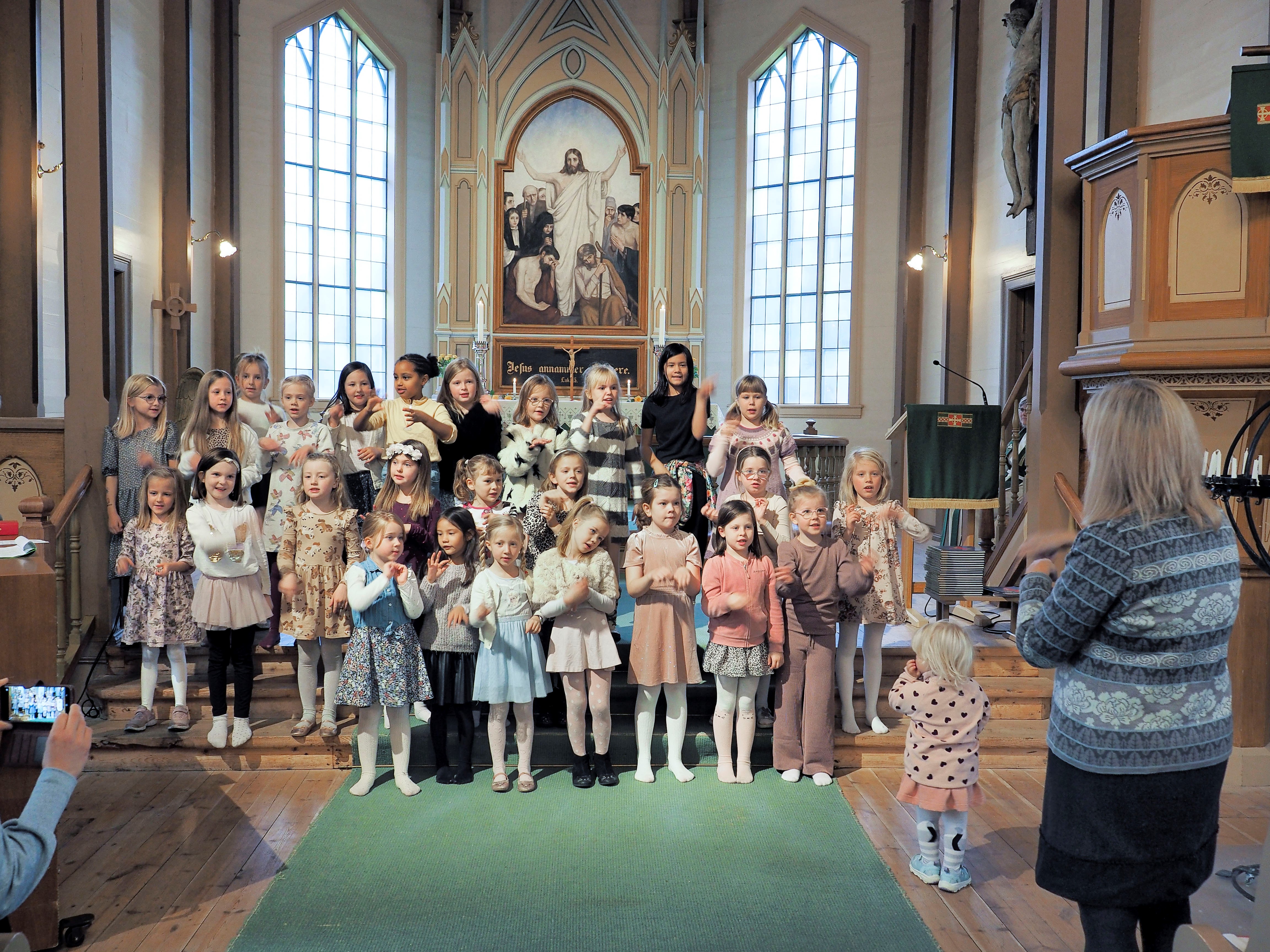 Velkomen til barnekor! Foto: Arne Kleiva.