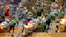 Svalbard kirkes team på aktivitetsmessa i Svalbardhallen august 2022.