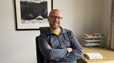 Karl Yngve Bergkåsa er sommerpresten på Svalbard. Foto: Jovna Z. Dunfjell