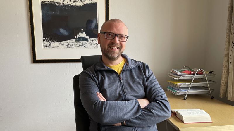 Karl Yngve Bergkåsa er sommerpresten på Svalbard. Foto: Jovna Z. Dunfjell