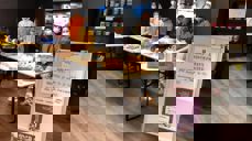 Konfirmantene solgte bakverk og hadde kakelotteri på Lompensenteret