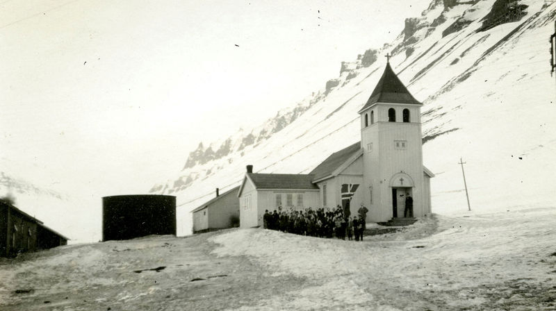Vor Frelsers kirke på Spitsbergen, foto fra Svalbard museums samlinger.