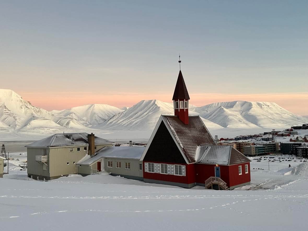 Svalbard kirke, foto: Hilde Maria Nicholaisen