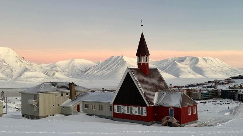 Svalbard kirke, foto: Hilde Maria Nicholaisen