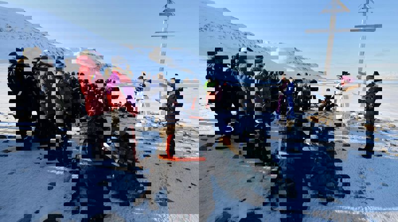 Messe på Vindodden påsken 2015. Foto: Diana Snibsøer