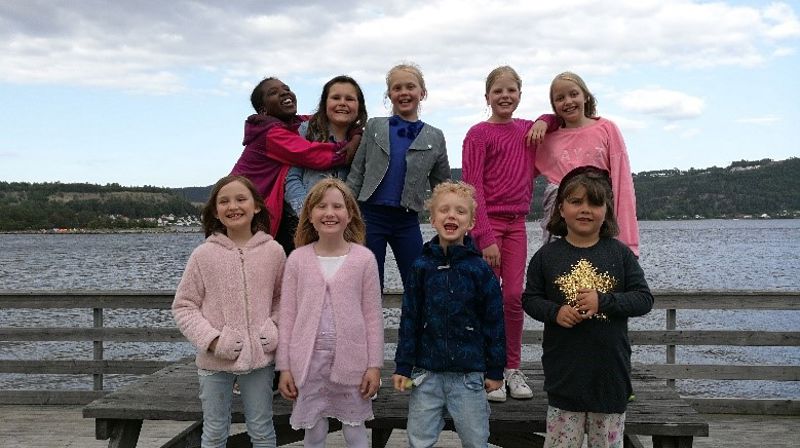 Svelvik kirkes jentekor, nå også for gutter!