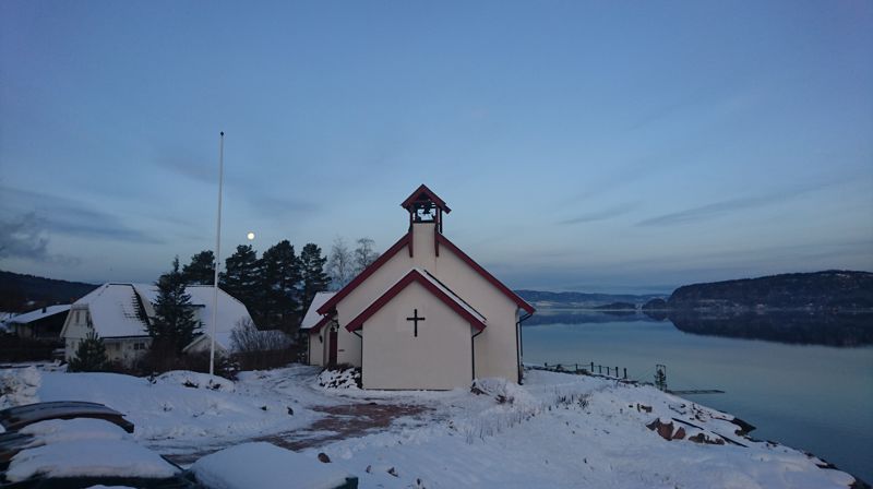 Nesbygda kirke - Bedhuset som ble kirke