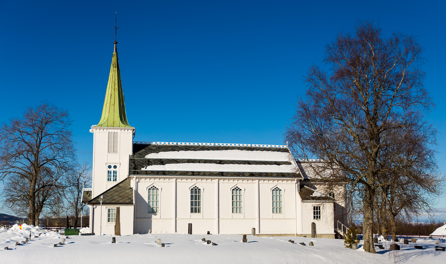 Tiller kirke Foto: Kjetil Aa