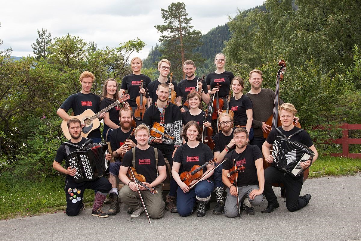 Snaustrinda Spelemannslag kommer på besøk