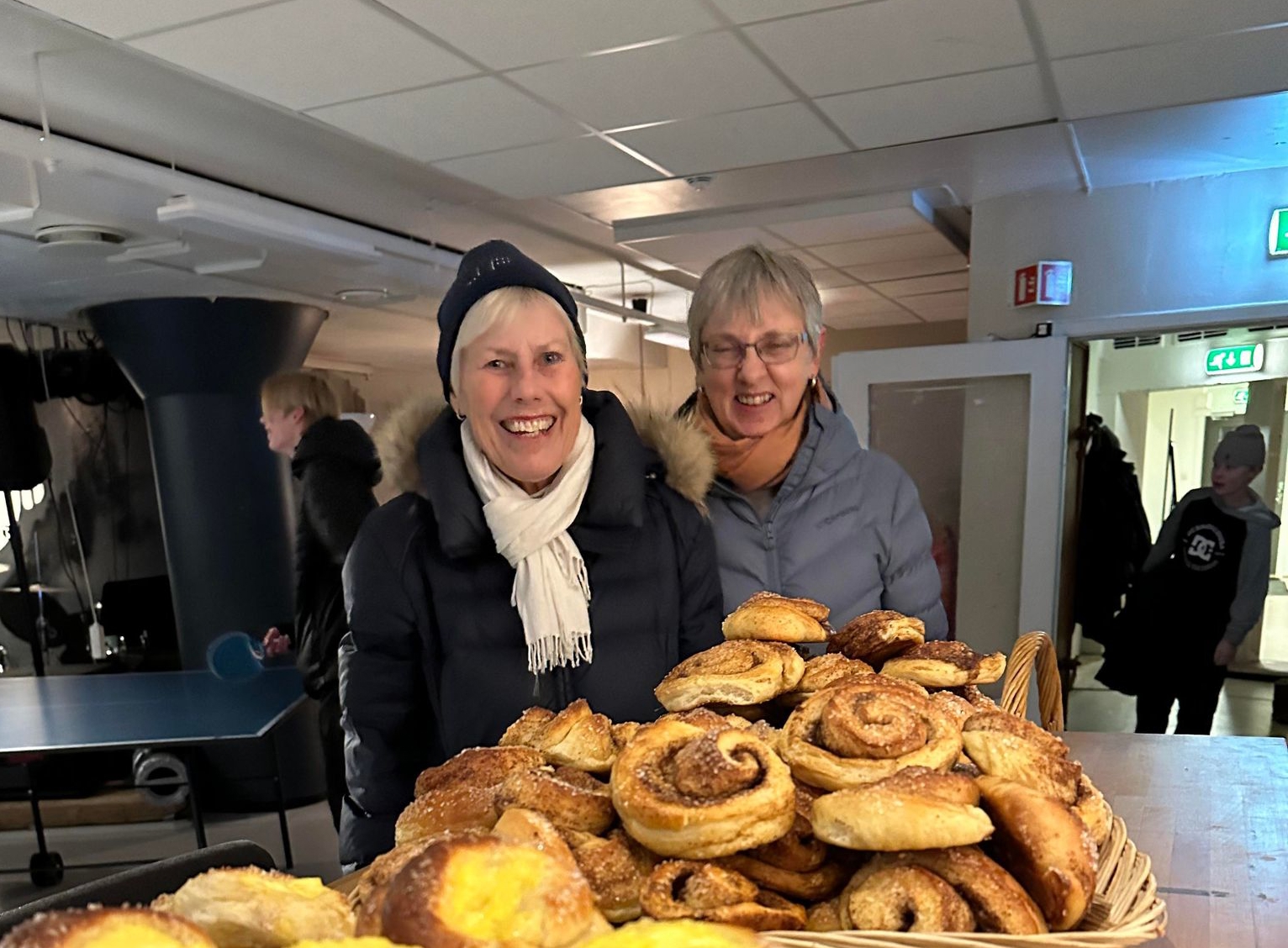 Ungdommer overrasket med boller
