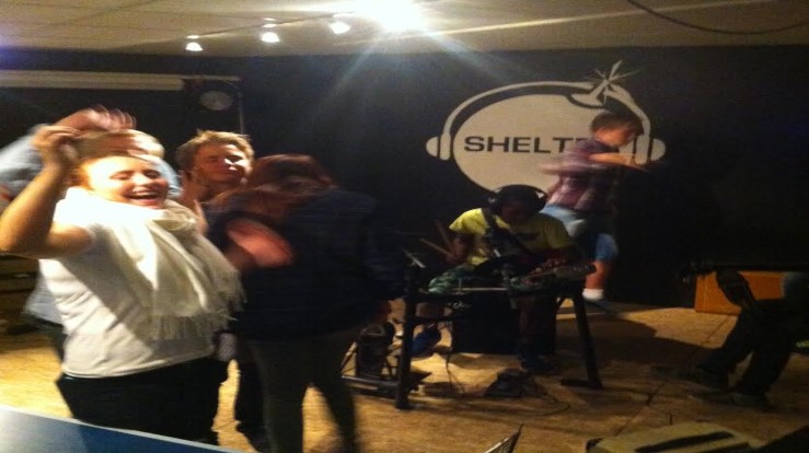 Liker du å jobbe med ungdom?