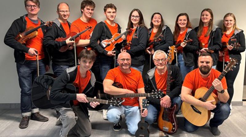FOLKEMUSIKKGUDSTJENESTE
