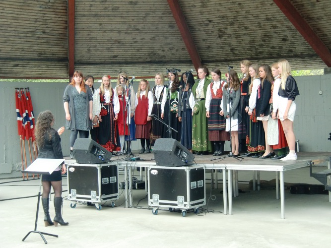 Konsert med Ås barnekor i Ilen kirke