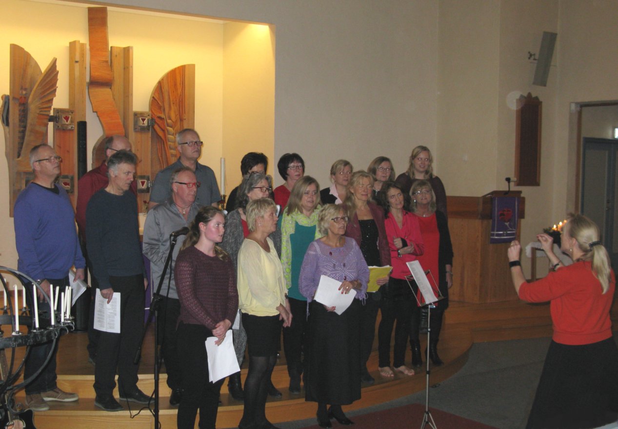 Julekomsert med Charlottenlund Gospelkor desember 2015. Foto: E. Vikan
