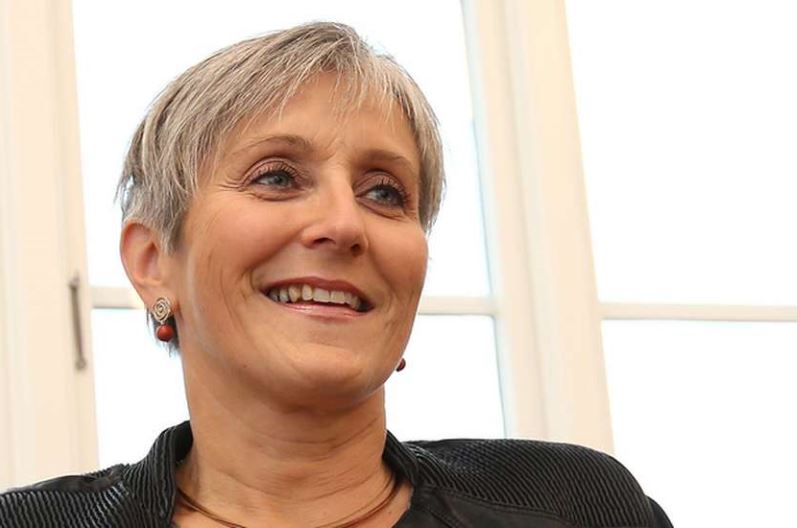 Herborg Finnset betegner seg selv som glad og nysgjerring. Nå er hun klar til å ta fatt på lederjobben i Strinda prosti. (Foto: Troms folkeblad)