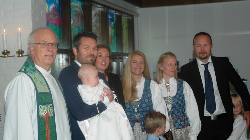 Hvordan foregår dåp i Strindheim kirke?