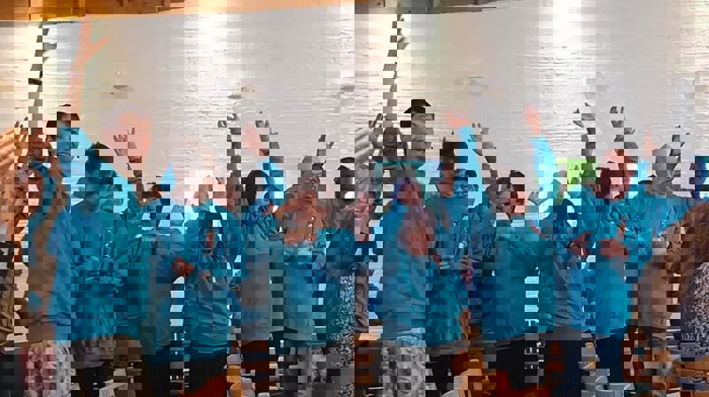 Gudstjeneste med livsglede i massevis!