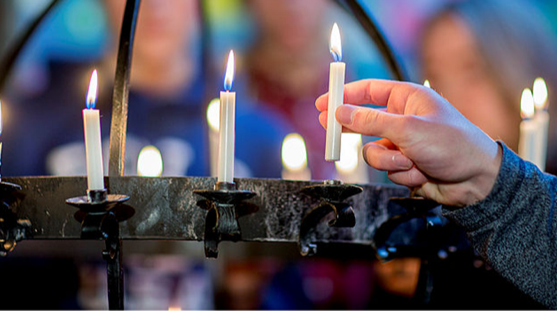 Bli med på kveldsgudstjeneste med nattverd i Tiller kirke søndag 20. mars kl. 19.00