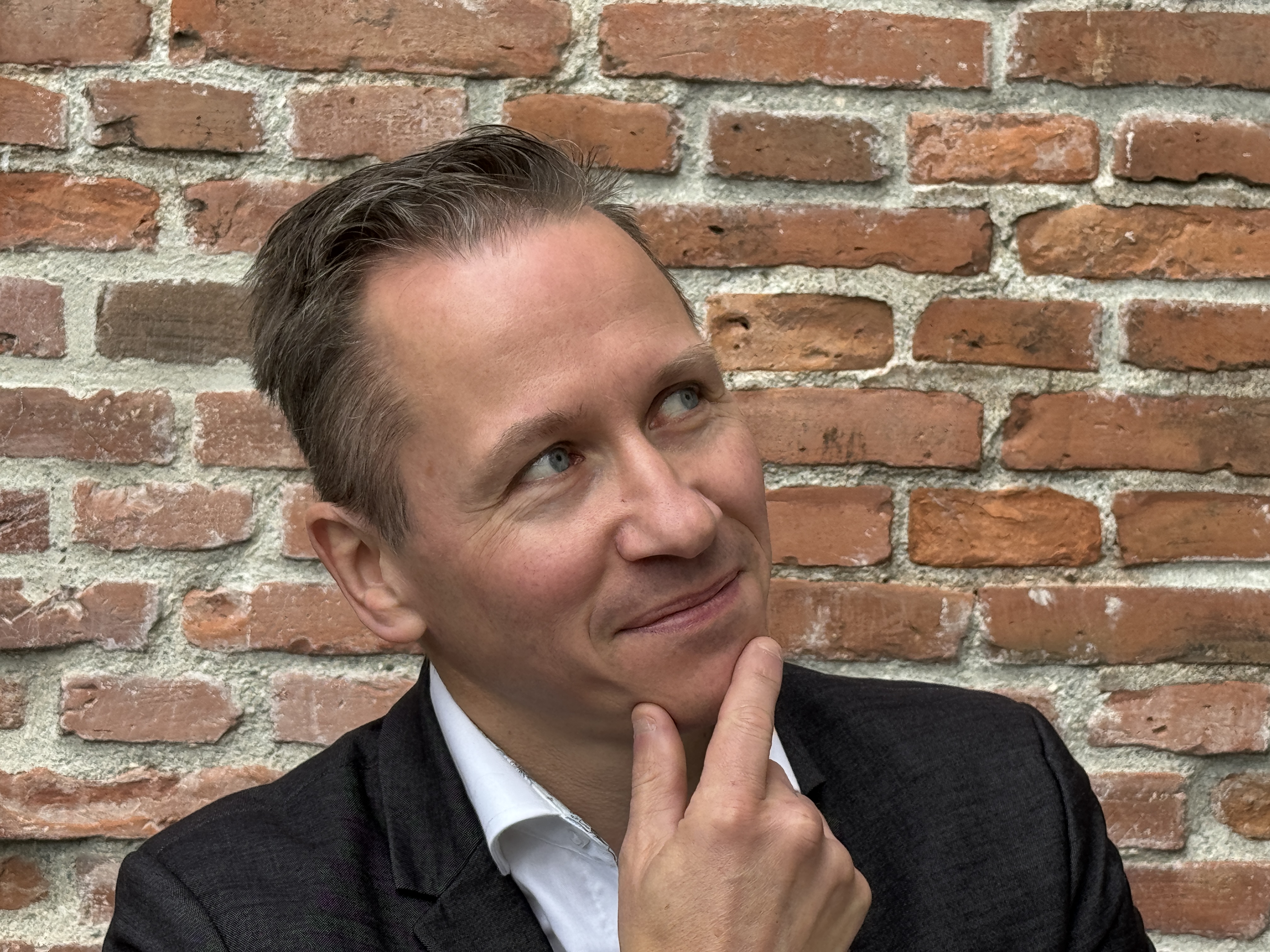 - Nå vet jeg at jeg har et veldig kompetent kollegium av daglige ledere, så håper jeg at mitt bidrag kan bli å være en slags katalysator og tilrettelegger for ny utvikling, sier vår nye kirkeliv-leder, Gaute Skoglund. Foto: Yngvil Bjellaanes