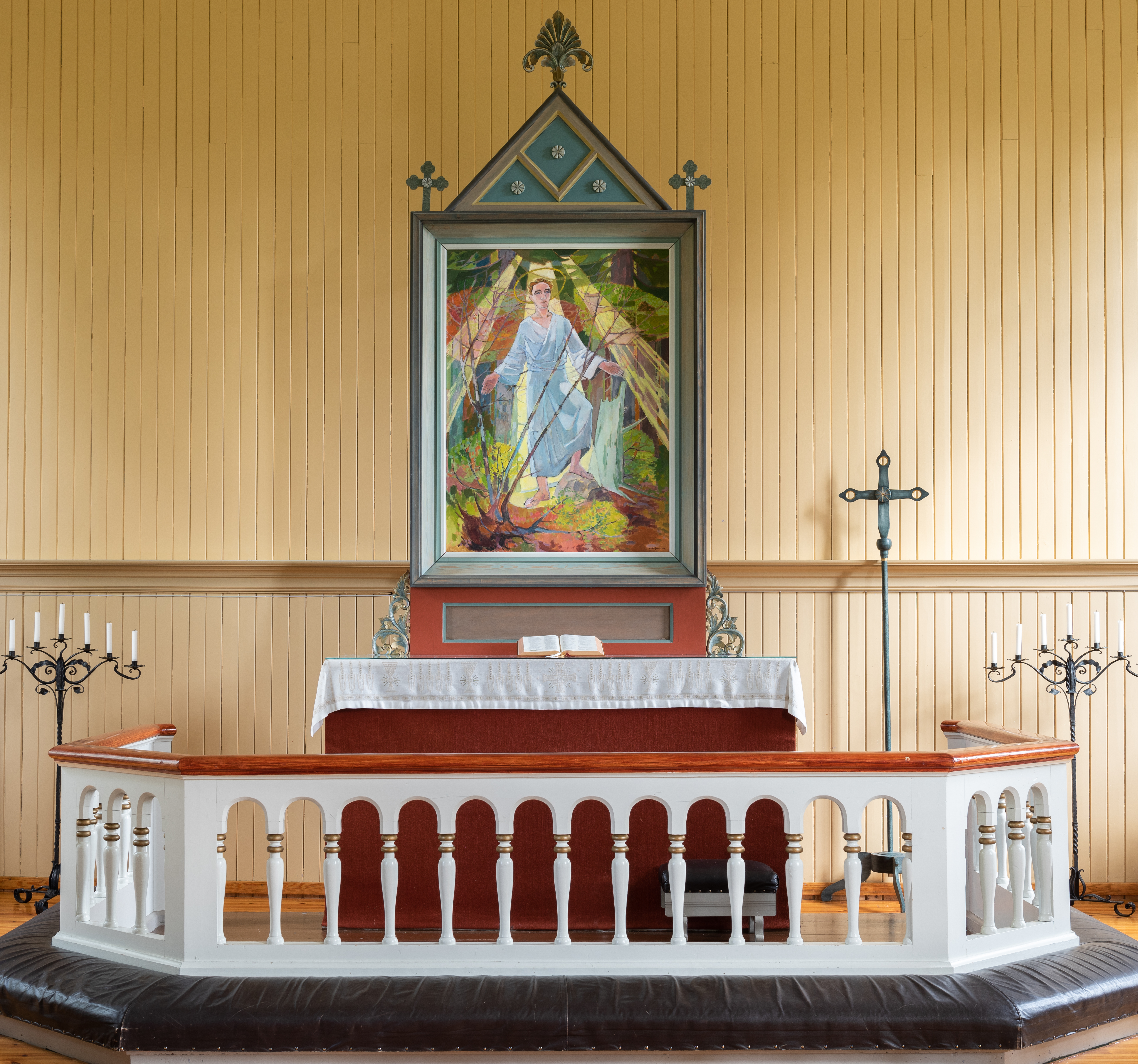 Alteret i Søre Osen Kirke. Foto: Anders Nyhuus