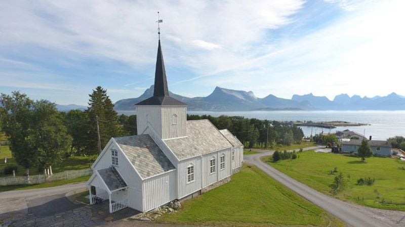 Korsnes kirke, Foto Per Sverre Simonsen