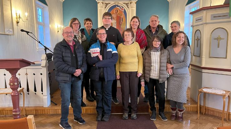 Tysfjord og Hamarøy menighetsråd 2023-2027 Bak fra venstre: Ellen Smedstuen Ediassen, Heidi Maria Sørensen, Fredrik Johan Sletbakk, Ane Thorp Steinsvåg, Jan Lennart Klæboe,  Lill-Tove Paulsen. Foran fra venstre: Per Johan Hansen,  Aud Nordaas Rogstad, Anne Olafsen, Marry Knutsen, Yvonne Thomassen.