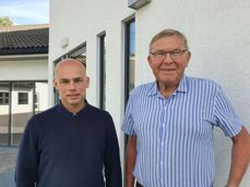 Sokneprest Per-Kristian Bandlien og menighetsrådsleder Steinar Ørum ønsker velkommen til høytidelig markering i Jessheim kirke