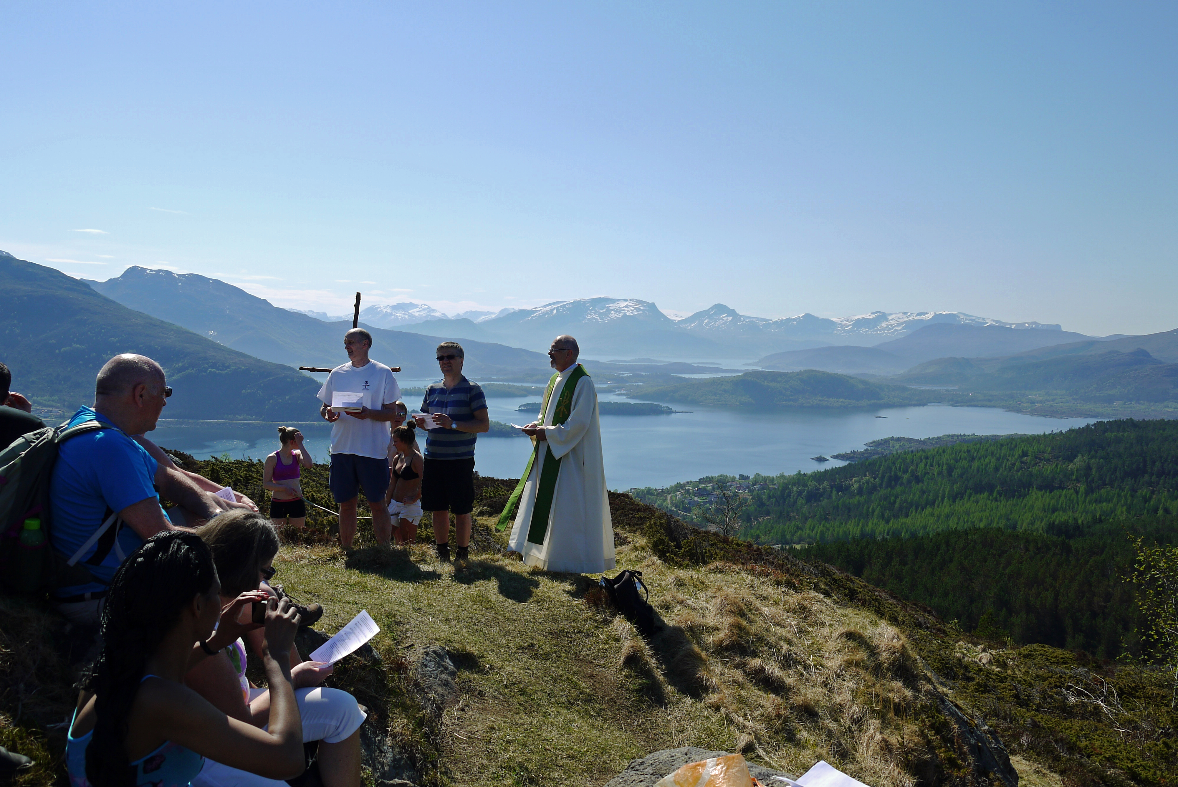 Når og kvar er gudstenestene?