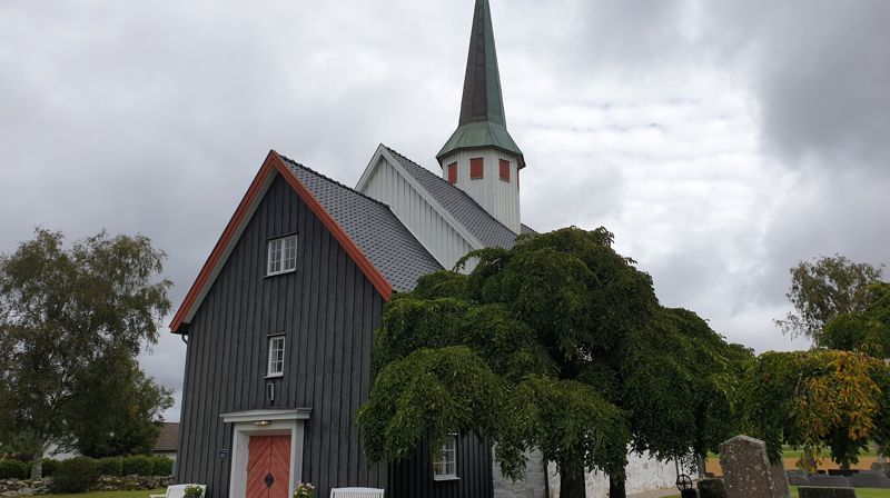 Gudstjeneste i Våler kirke 30. april.