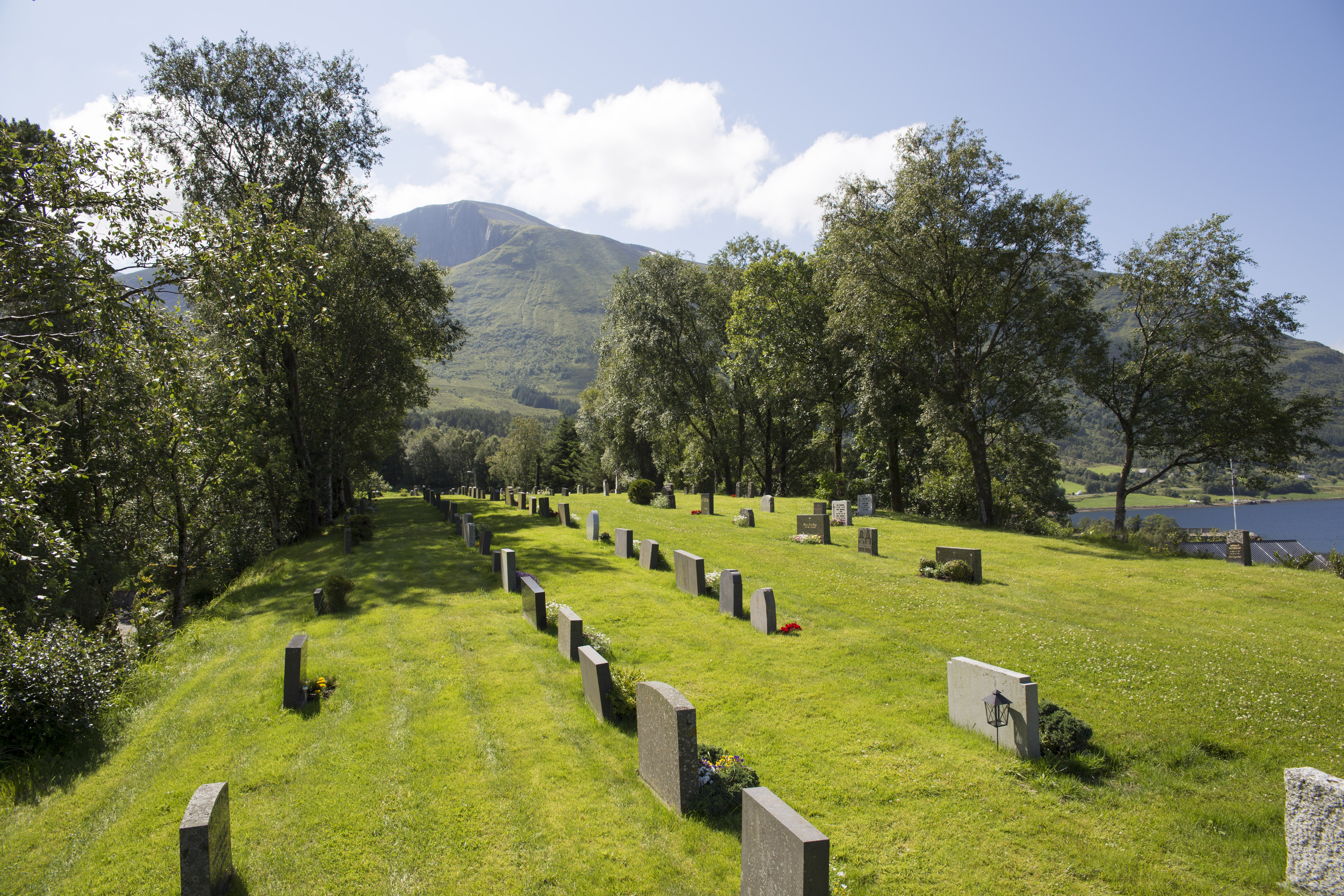 Informasjon om gravstadane i Vanylven