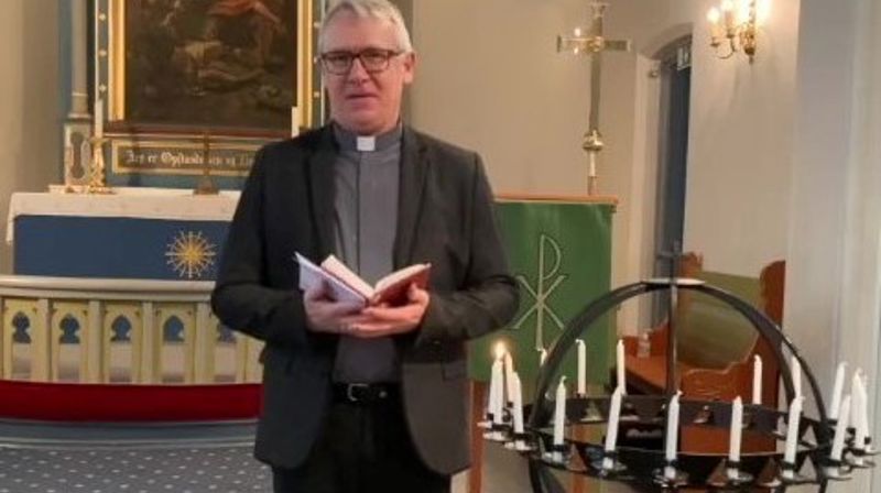 Den nye sognepresten skal innsettes!