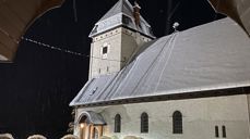 Lomen kyrkje.