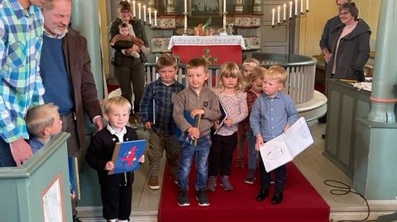4-årsbok, dåp og hausttakkefest i Røn