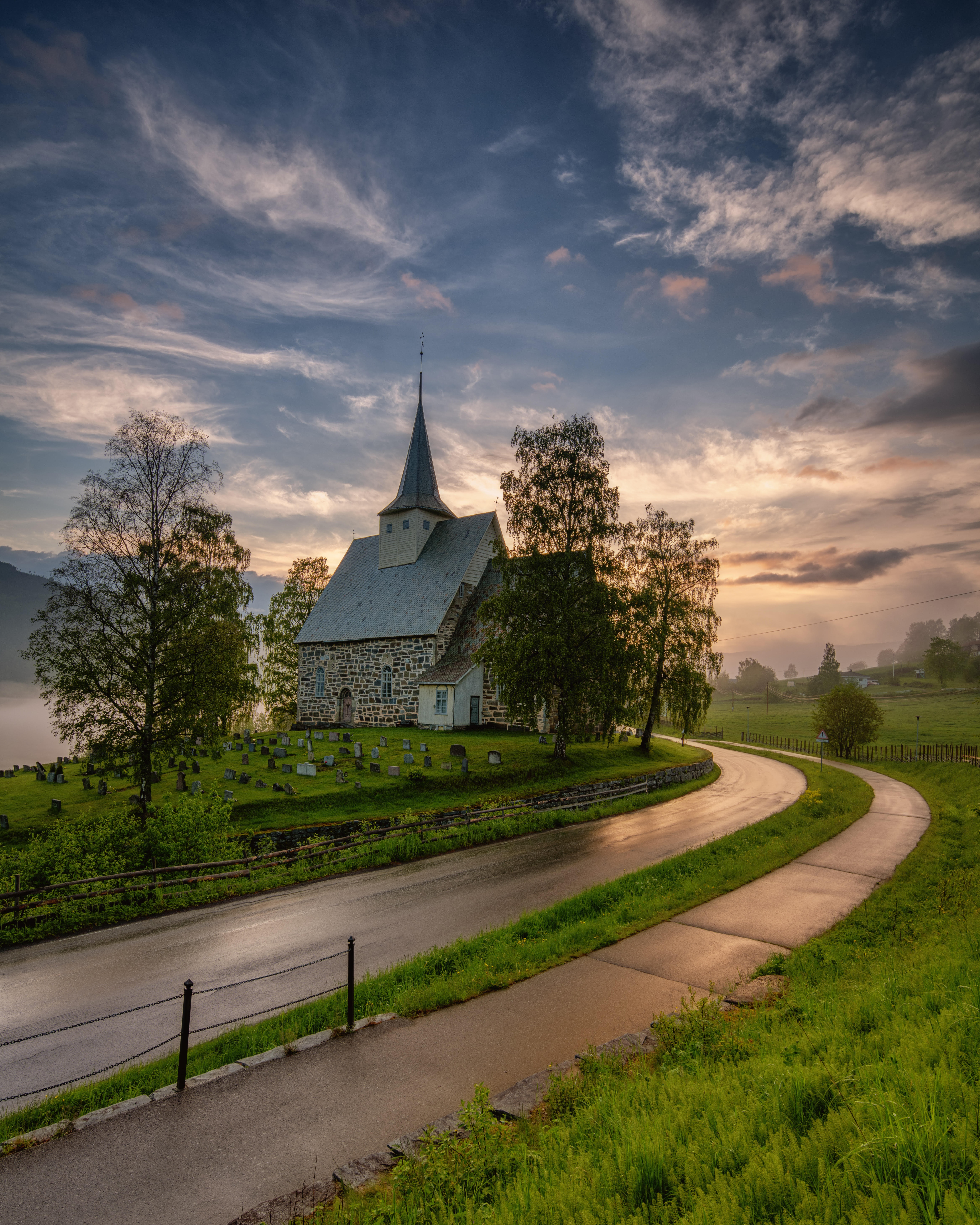 Bilgrimsferd og kyrkjesafari i Valdres