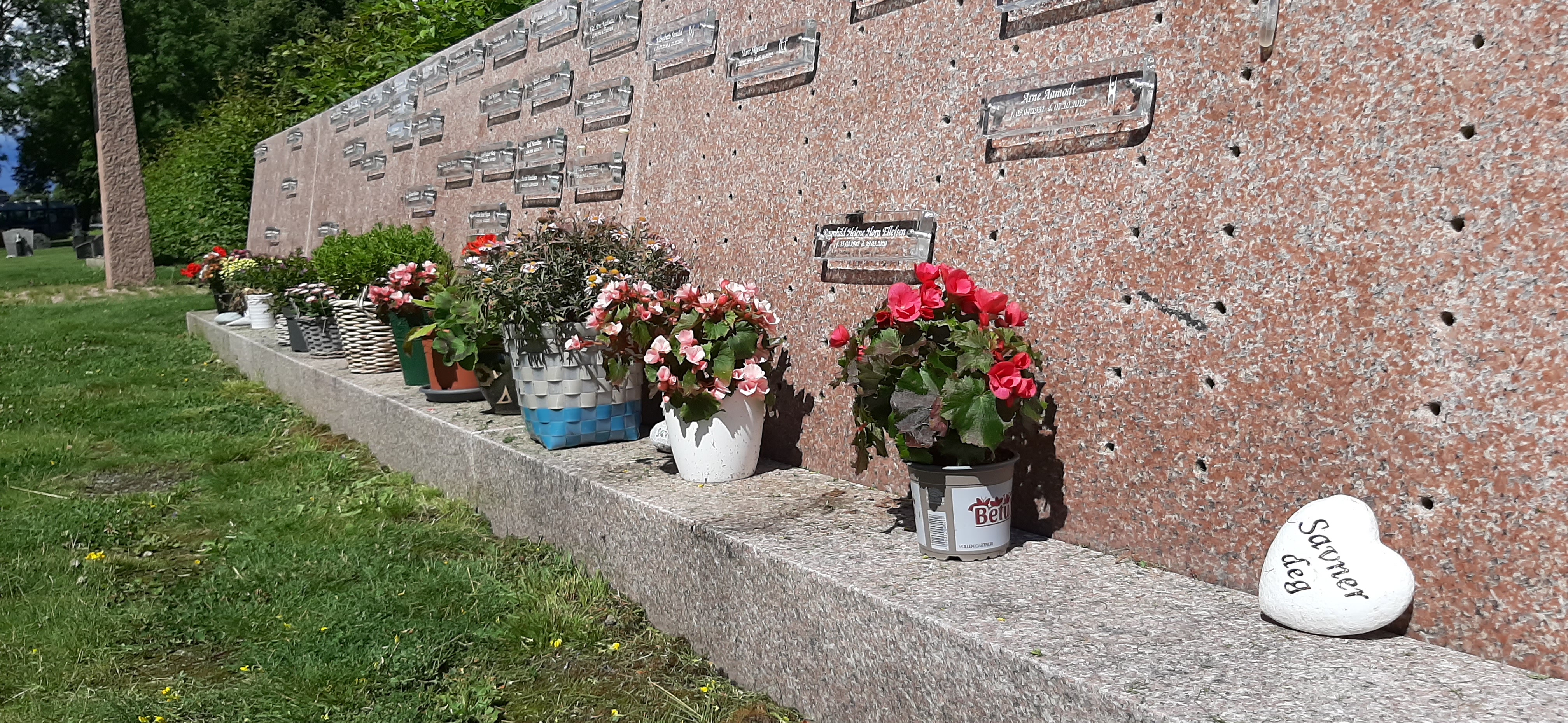 Navnet minnelund på Tønsberg Gamle gravplass