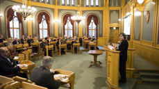 Preses Helga Haugland Byfuglien holdt innledende hilsen ved reformasjonsseminaret. Foto: Stortinget.