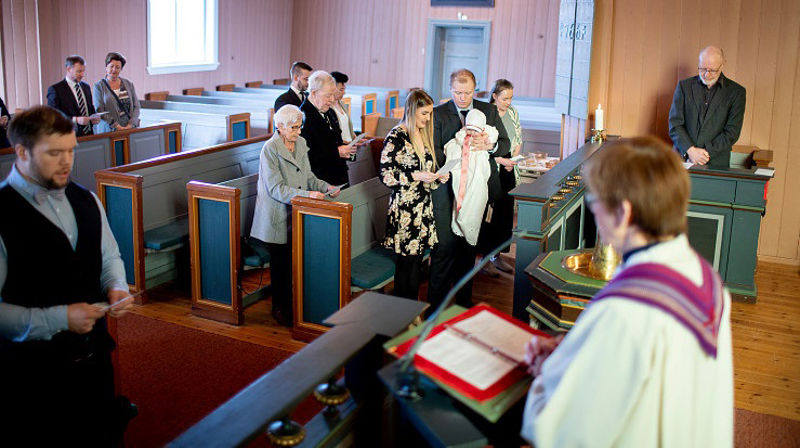 Bare faddere og familie kunne være til stede i Sofies dåp. (Foto: Bo Mathisen)