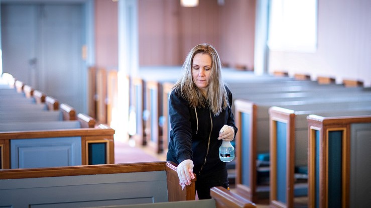 Avstand, god hygiene og at syke holder seg hjemme er viktige koronaregler. Foto: Bo Mathisen